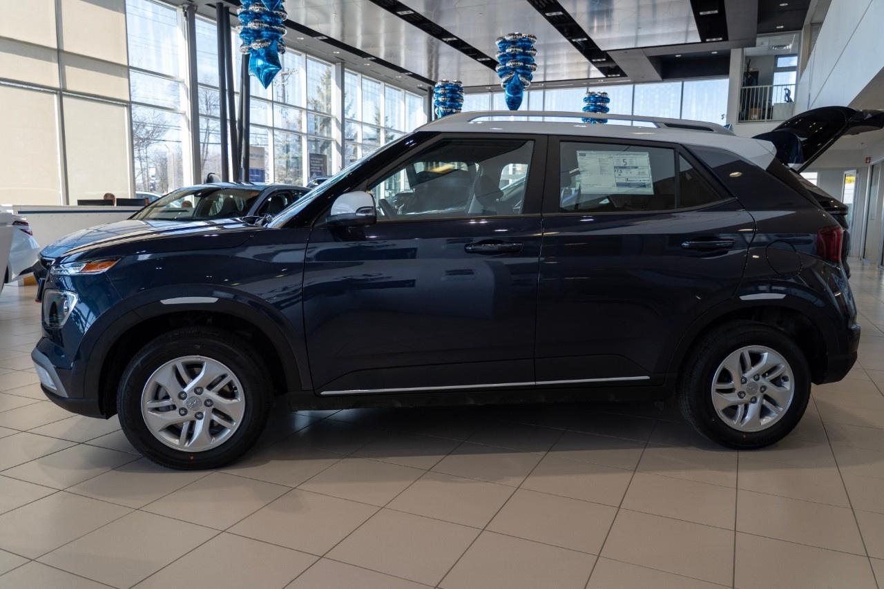 2026 Hyundai Venue Preferred IVT w/Two-Tone Photo