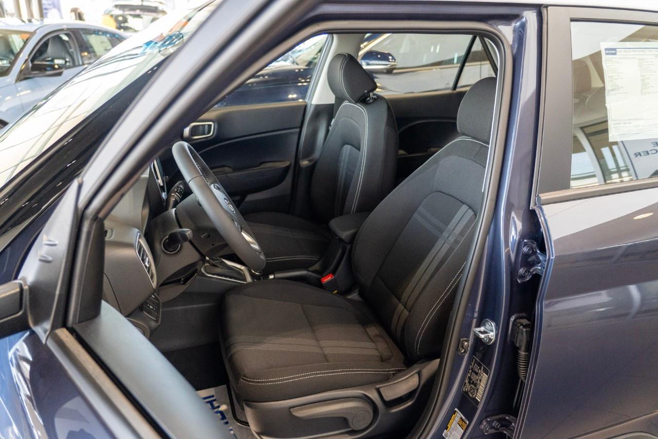 2026 Hyundai Venue Preferred IVT w/Two-Tone Photo