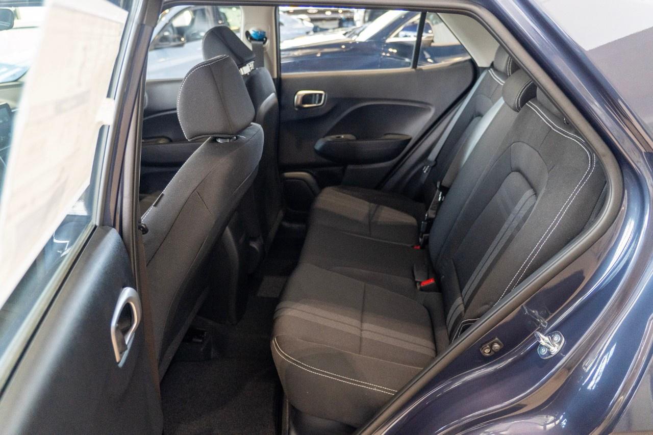 2026 Hyundai Venue Preferred IVT w/Two-Tone Photo