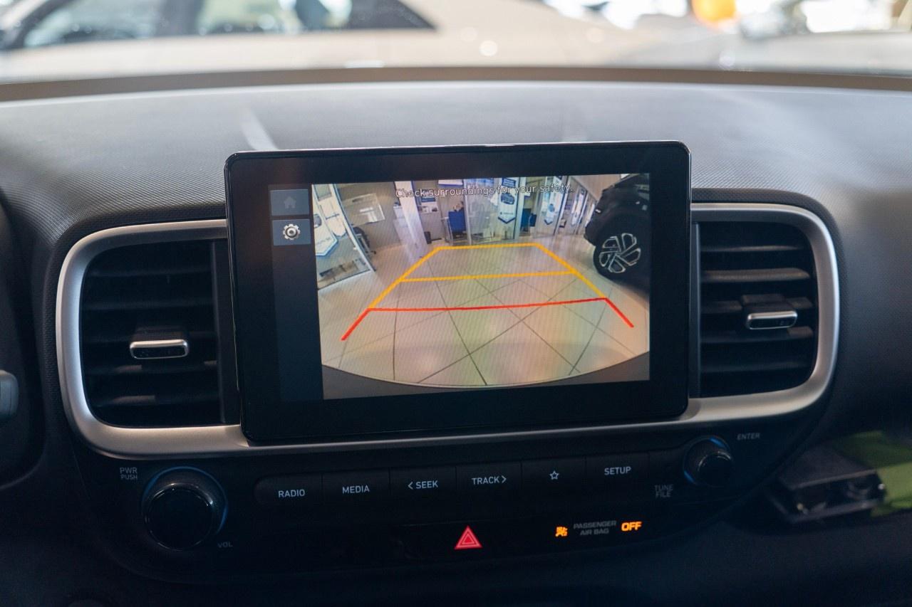 2026 Hyundai Venue Preferred IVT w/Two-Tone Photo