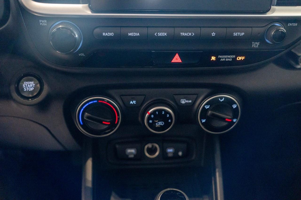 2026 Hyundai Venue Preferred IVT w/Two-Tone Photo