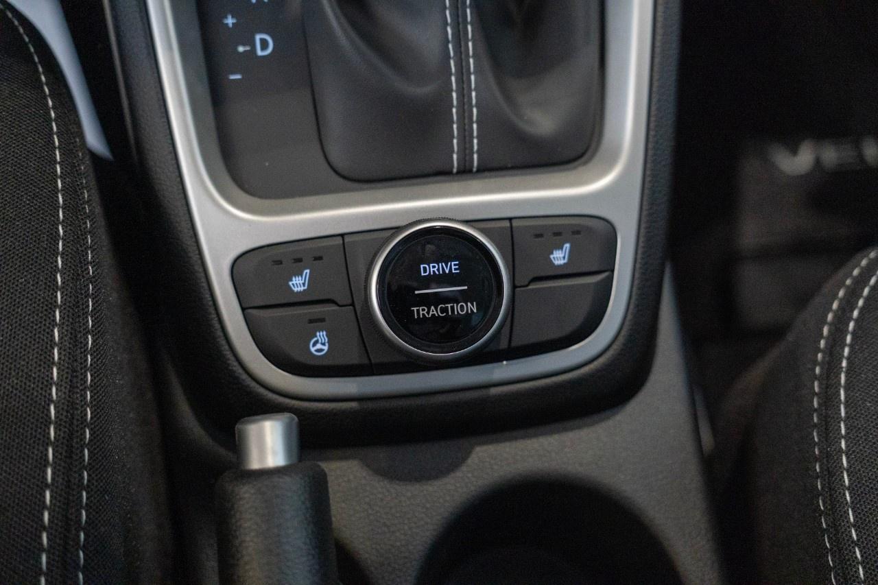 2026 Hyundai Venue Preferred IVT w/Two-Tone Photo