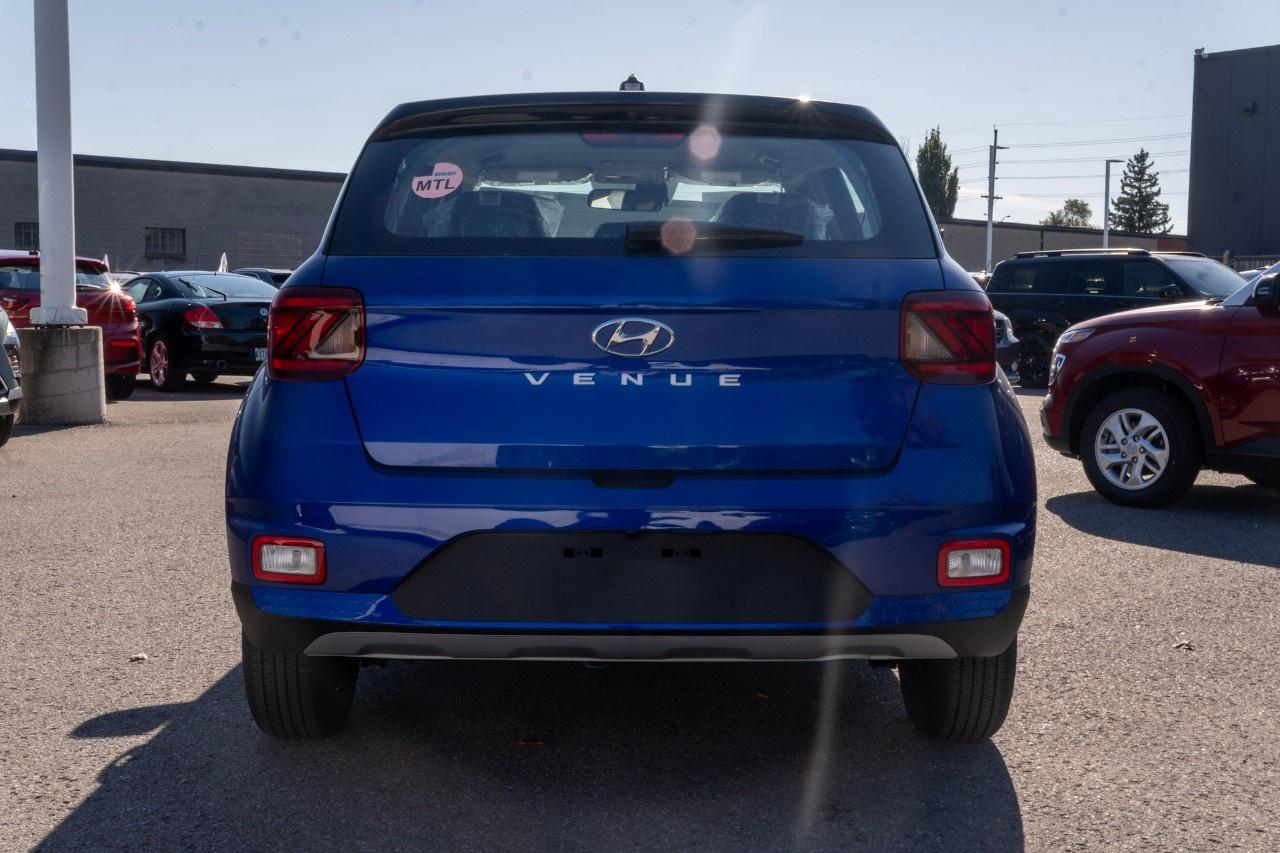 2026 Hyundai Venue Essential IVT w/Two-Tone Photo