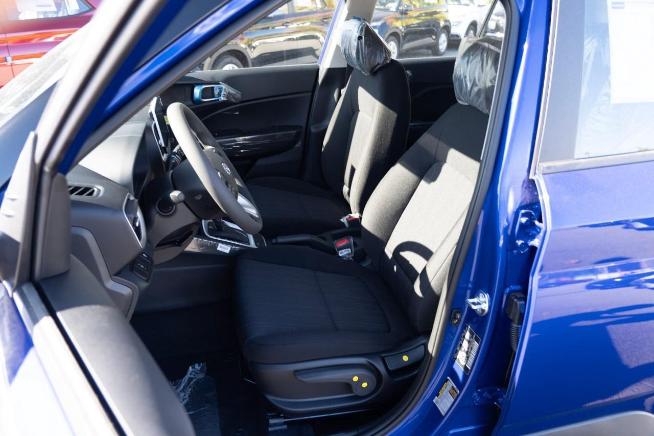 2026 Hyundai Venue Essential IVT w/Two-Tone Photo