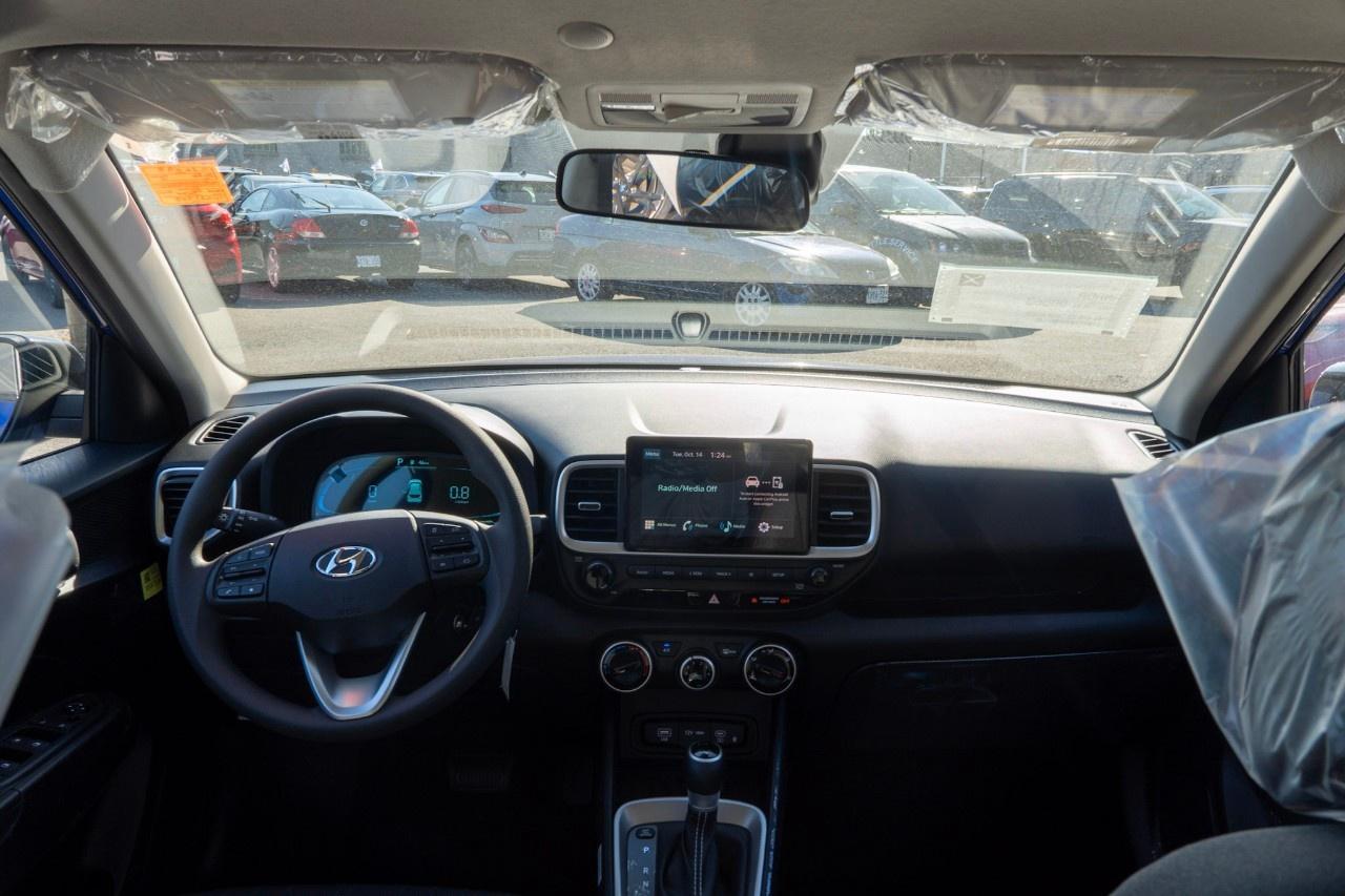 2026 Hyundai Venue Essential IVT w/Two-Tone Photo