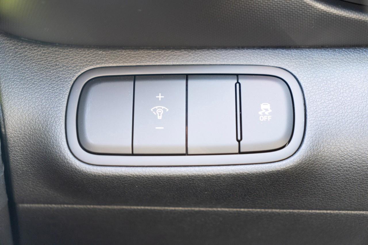 2026 Hyundai Venue Essential IVT w/Two-Tone Photo