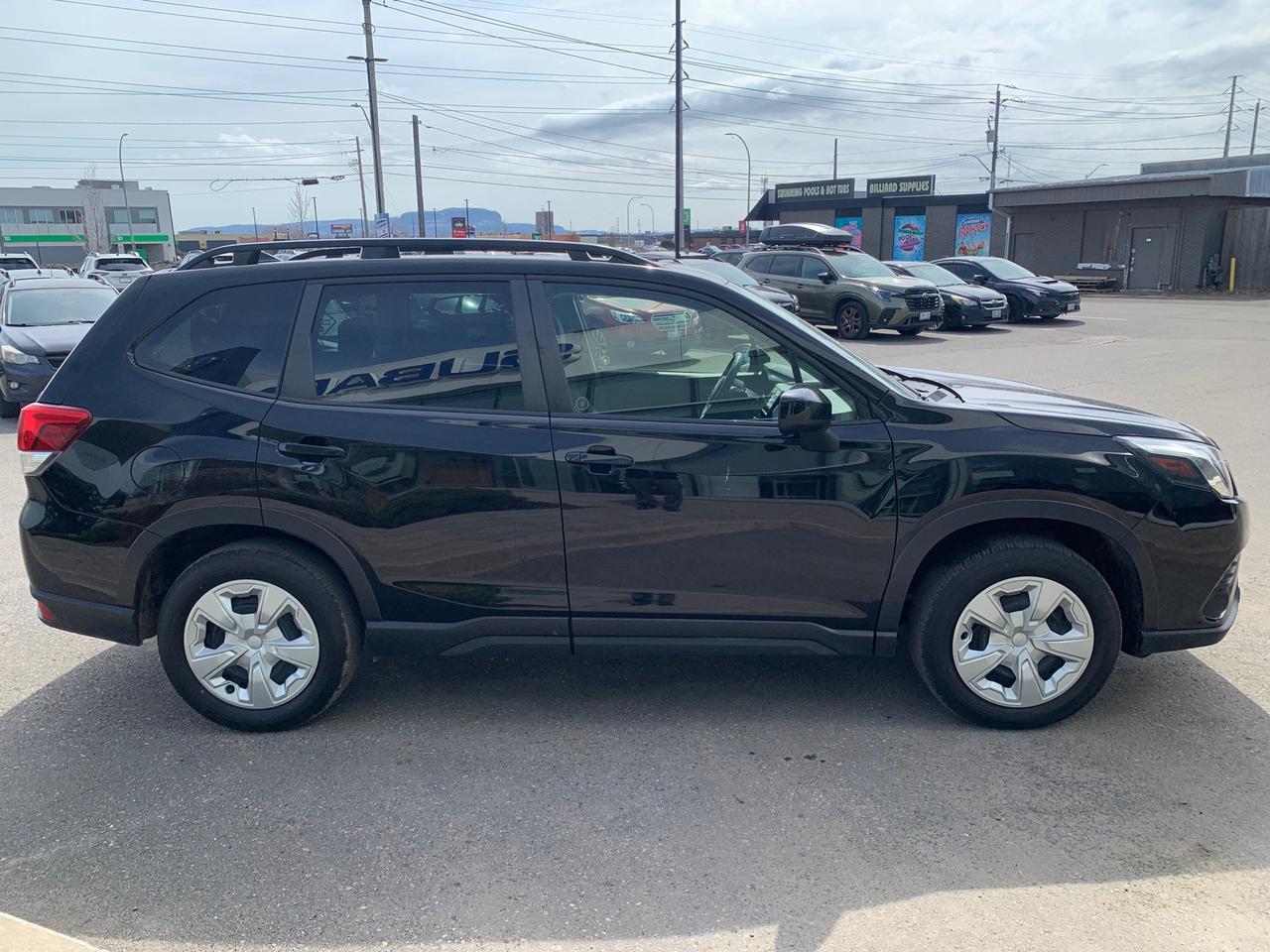2022 Subaru Forester Base 4dr All-Wheel Drive Photo2
