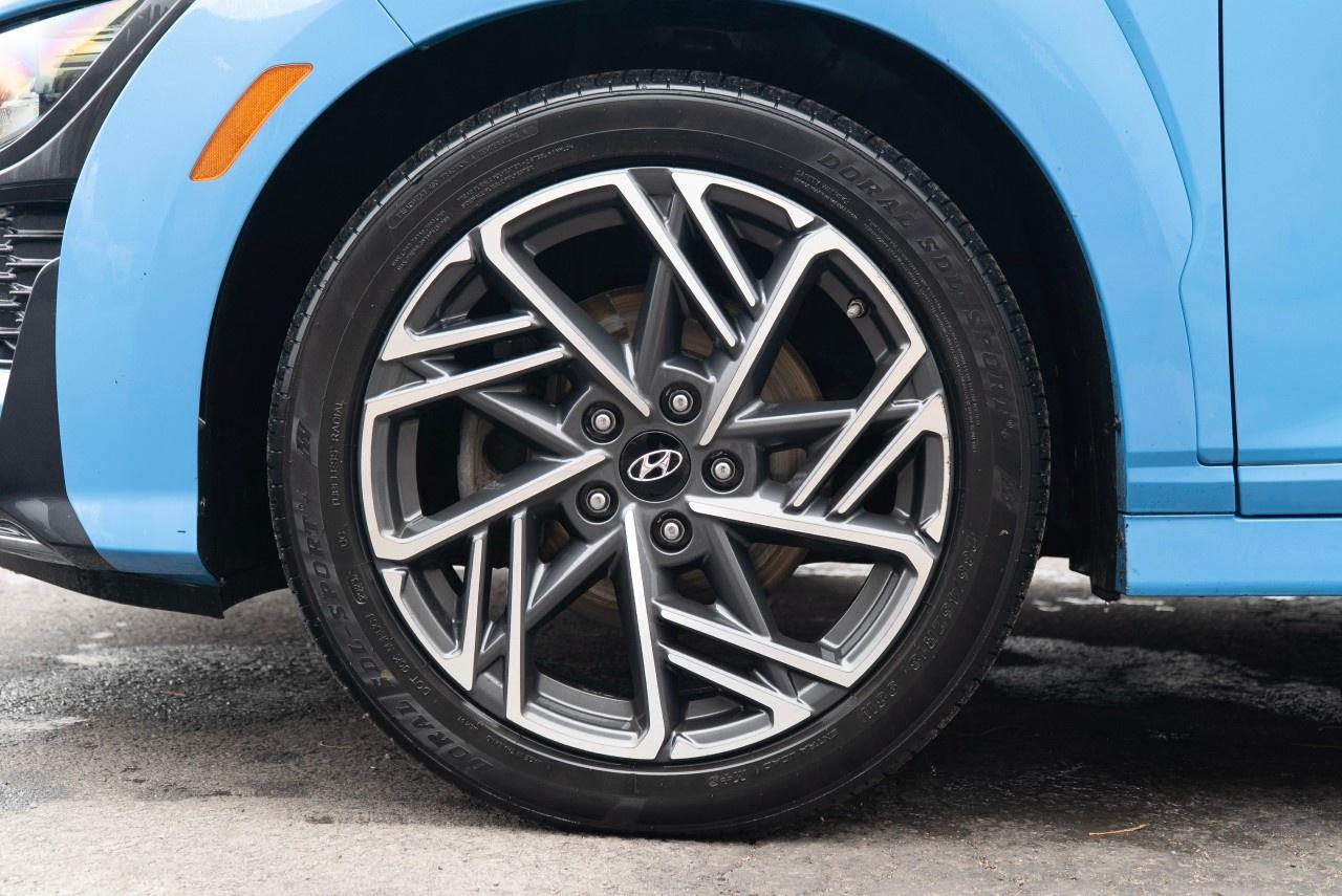 2022 Hyundai KONA 1.6T N Line AWD w/Two-Tone Roof Photo