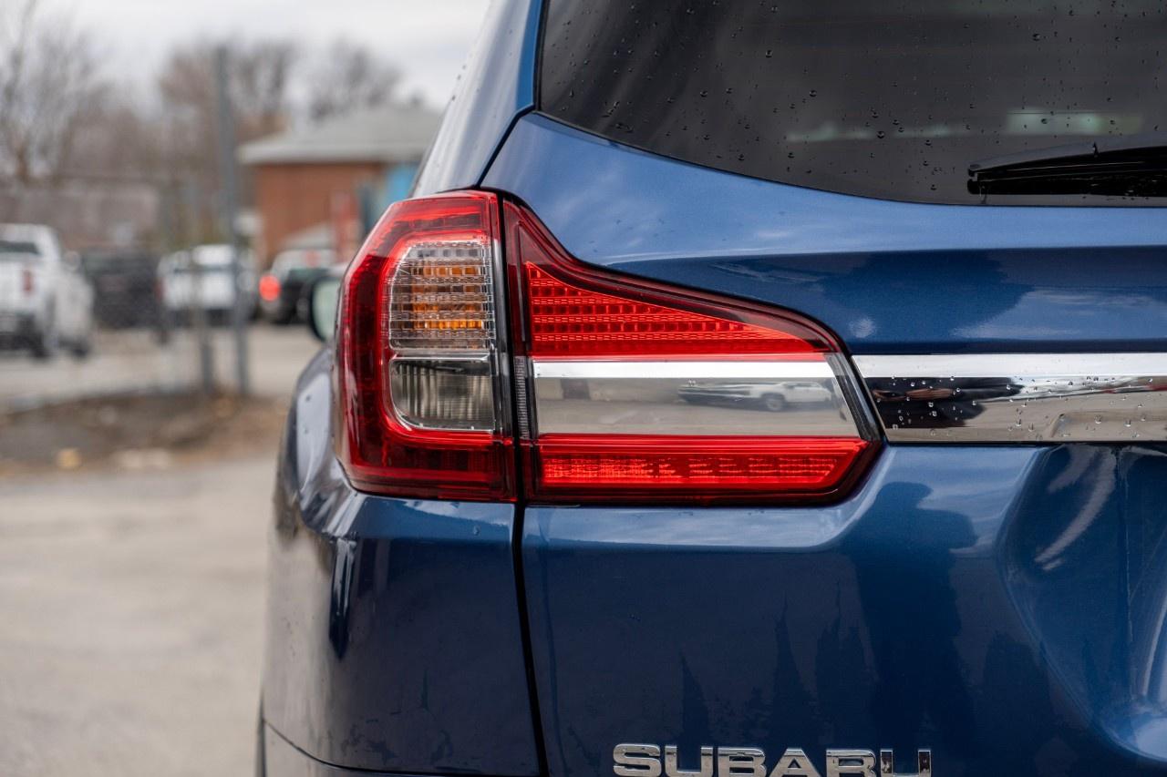 2019 Subaru ASCENT Limited 8-Passenger Photo3