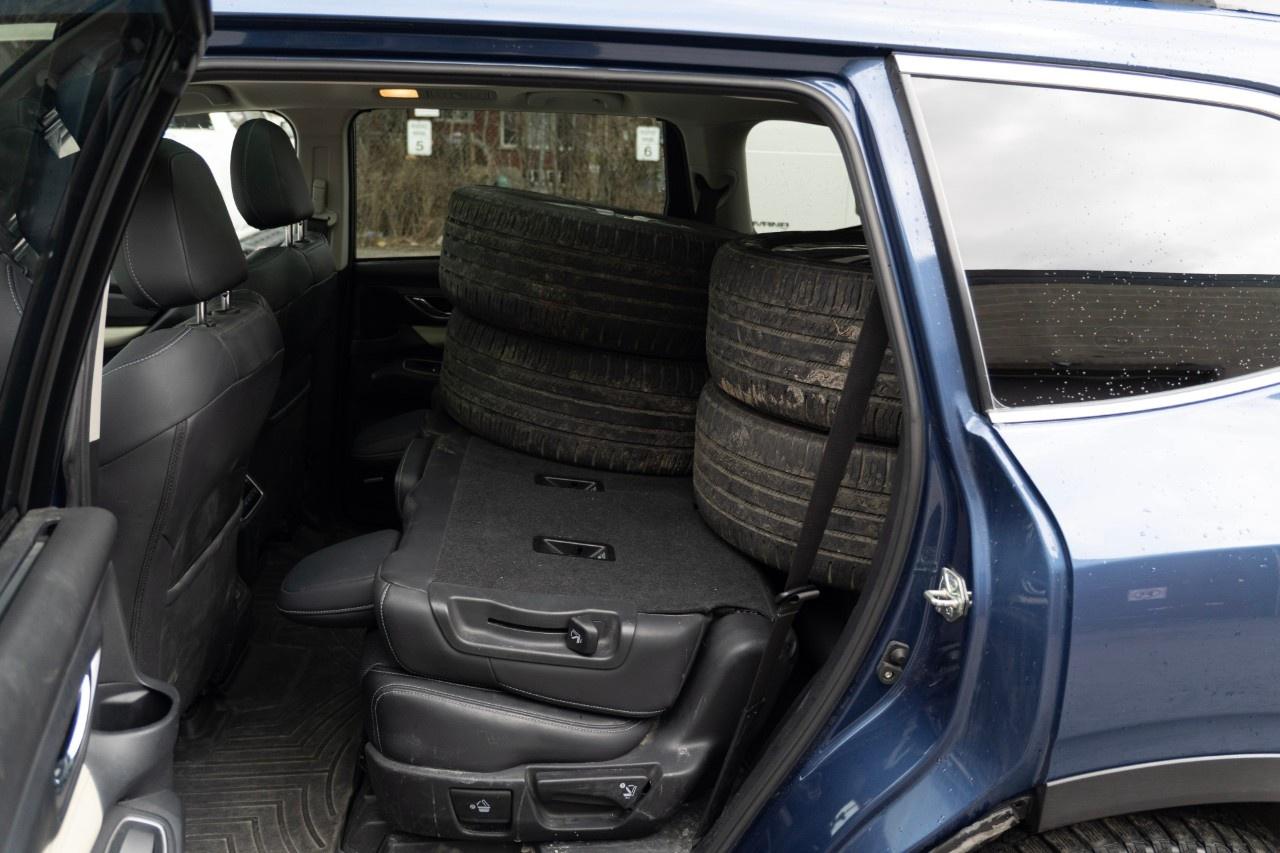 2019 Subaru ASCENT Limited 8-Passenger Photo