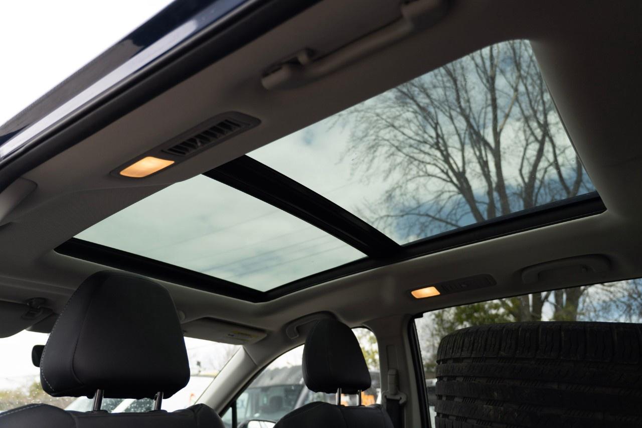 2019 Subaru ASCENT Limited 8-Passenger Photo