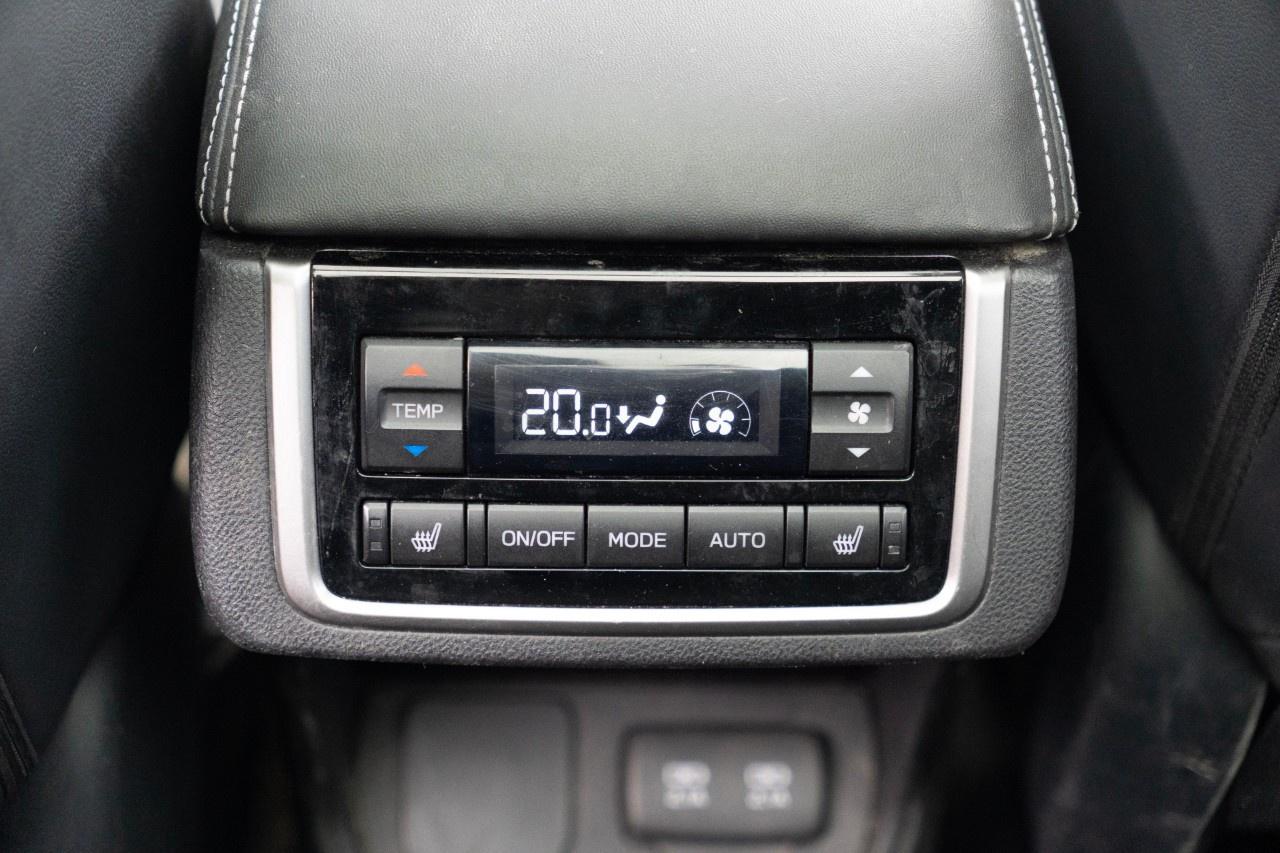 2019 Subaru ASCENT Limited 8-Passenger Photo