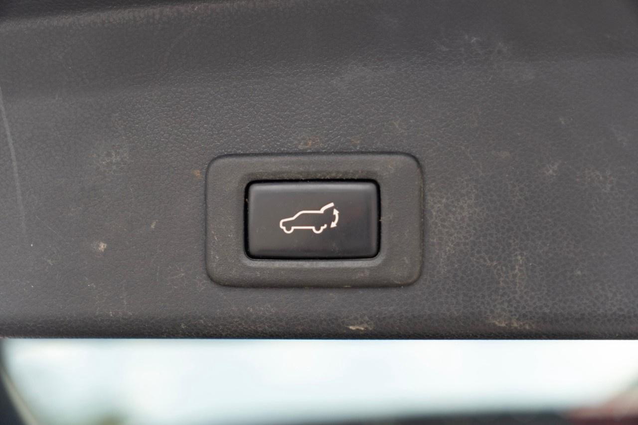 2019 Subaru ASCENT Limited 8-Passenger Photo