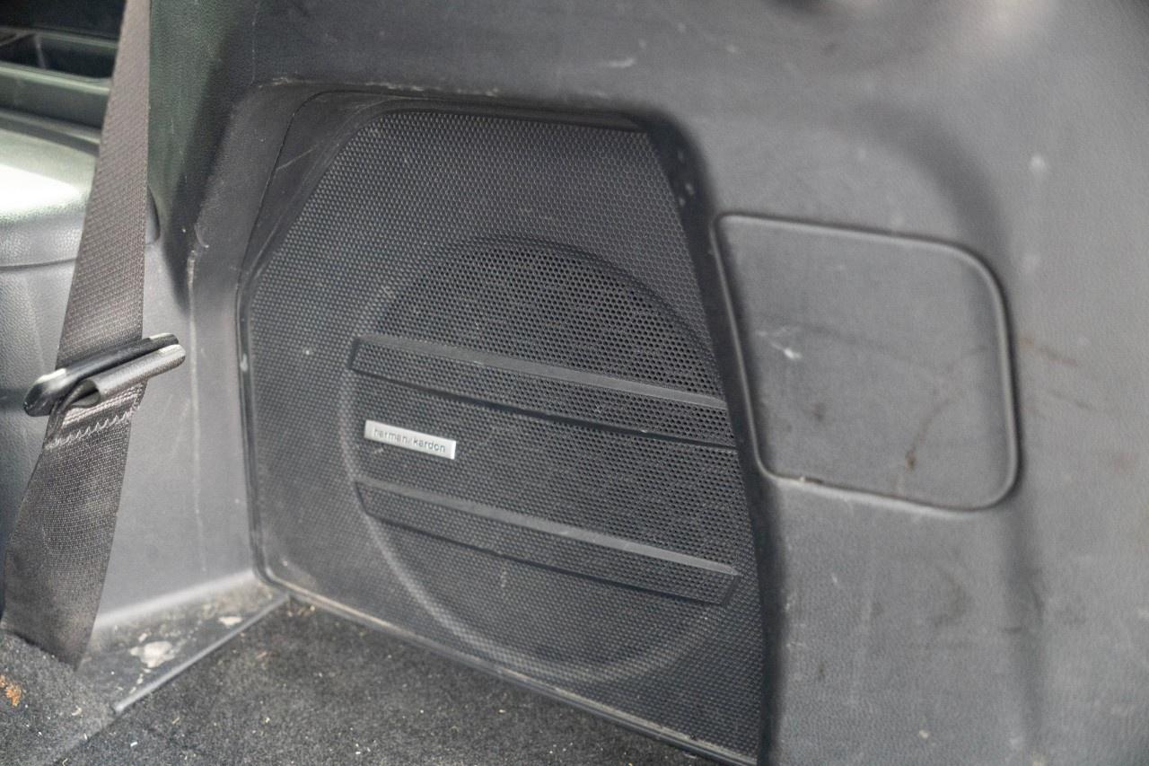 2019 Subaru ASCENT Limited 8-Passenger Photo