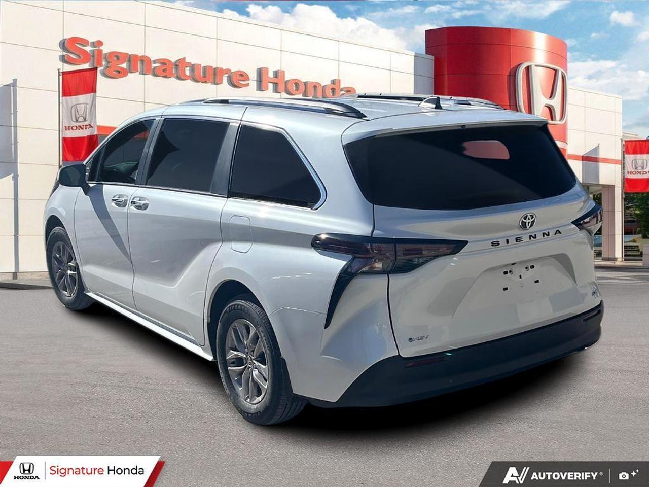 2026 Toyota Sienna XLE Photo