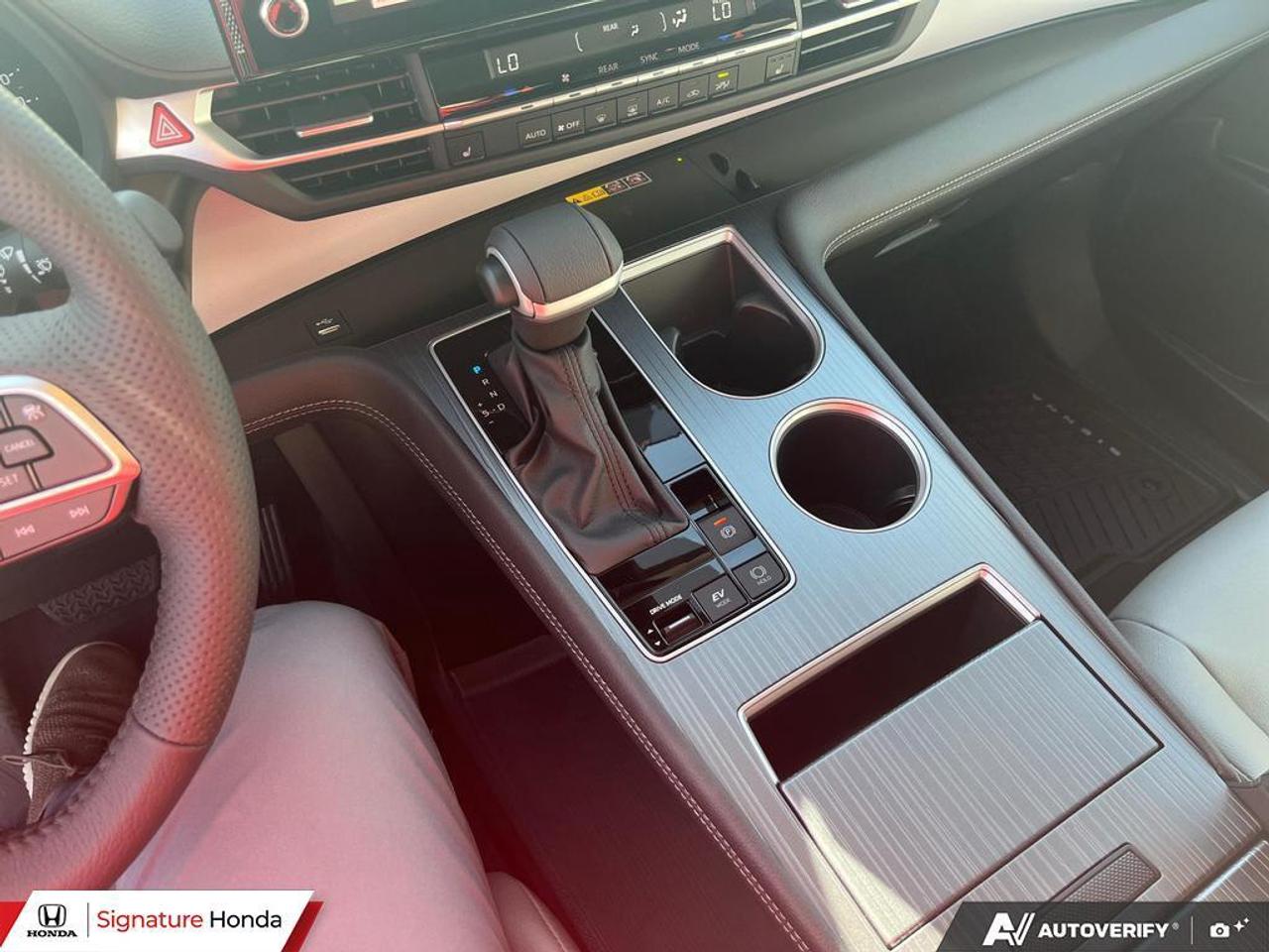 2026 Toyota Sienna XLE Photo