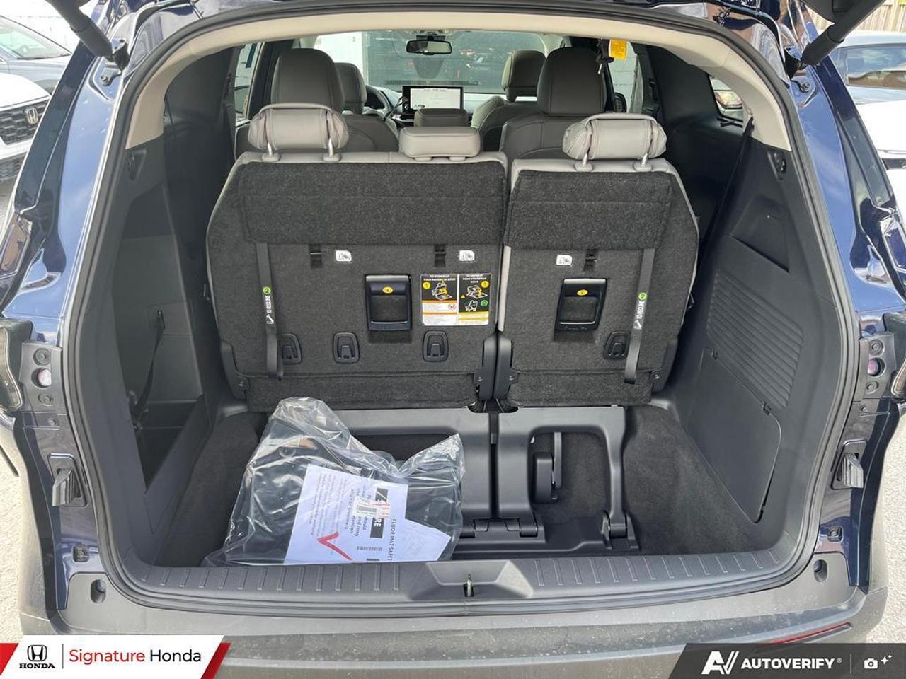 2026 Toyota Sienna XLE Photo