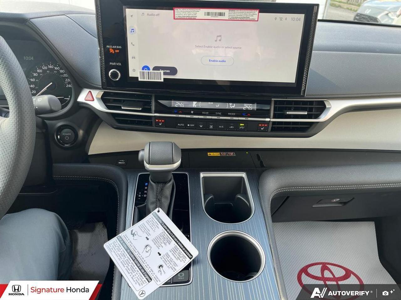 2026 Toyota Sienna XLE Photo