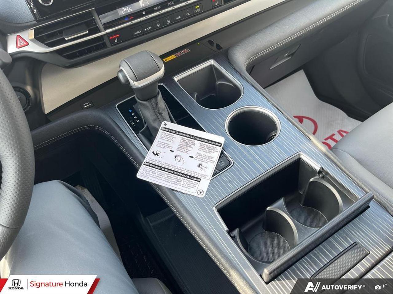 2026 Toyota Sienna XLE Photo