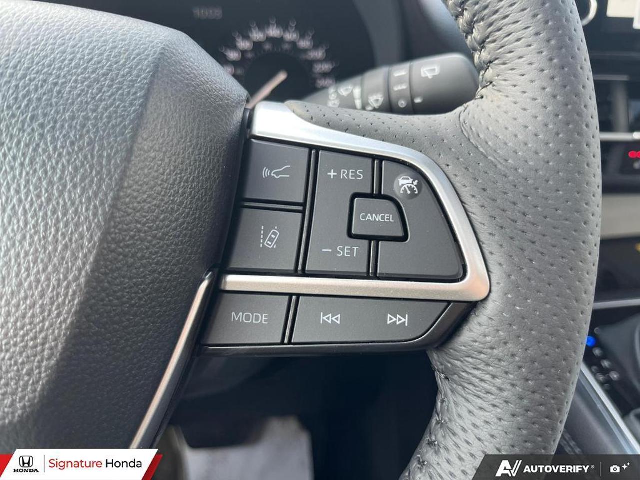 2026 Toyota Sienna XLE Photo