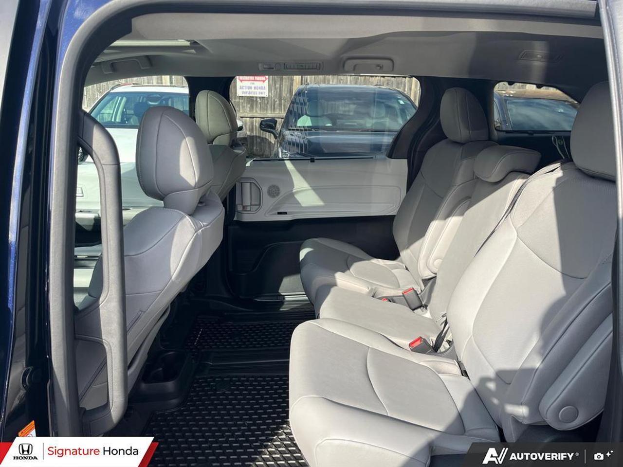 2026 Toyota Sienna XLE Photo