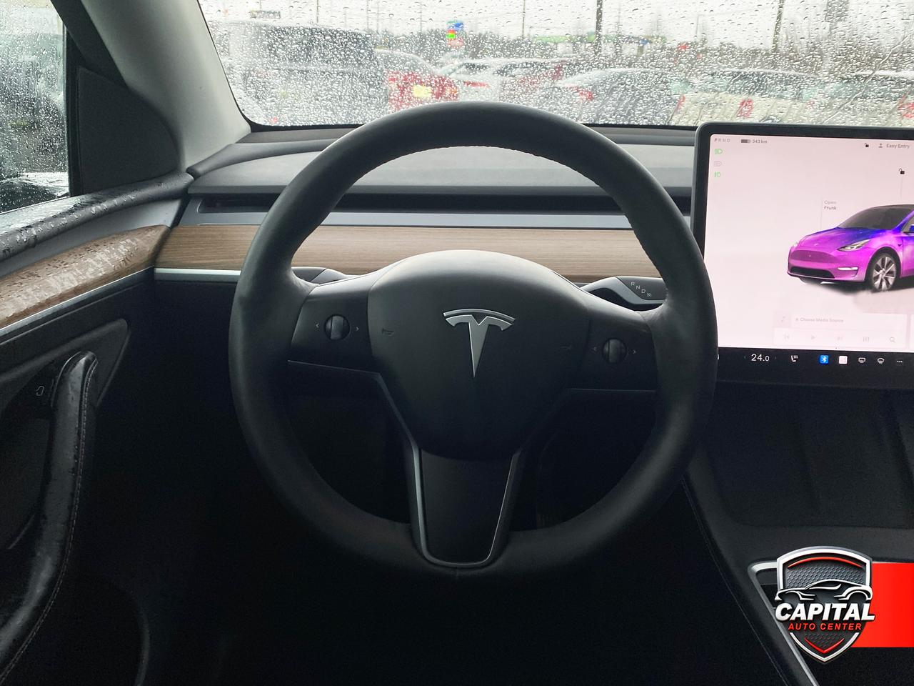 2024 Tesla Model Y LONG RANGE Photo