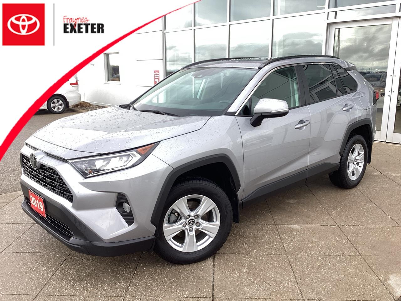 2019 Toyota RAV4 XLE FWD Photo0