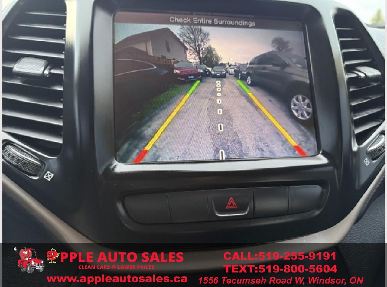 2015 Jeep Cherokee Latitude Photo