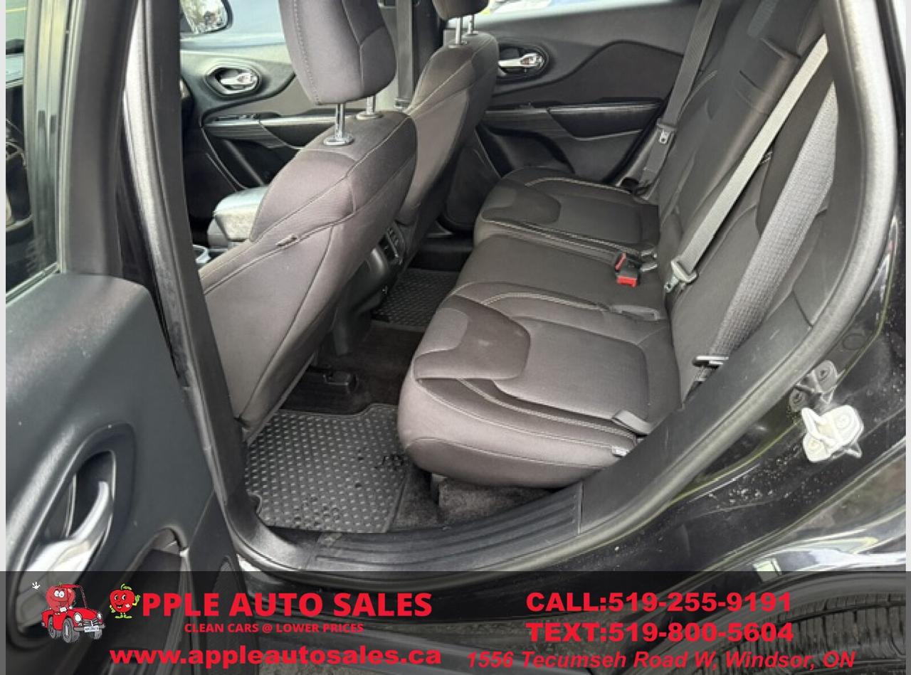 2015 Jeep Cherokee Latitude Photo