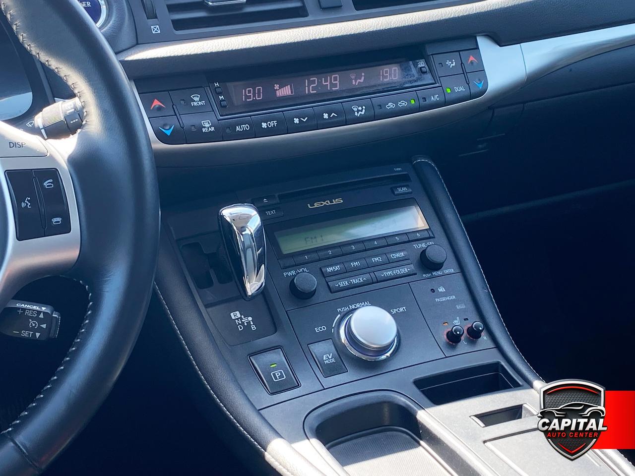 2012 Lexus CT 200h Premium Photo