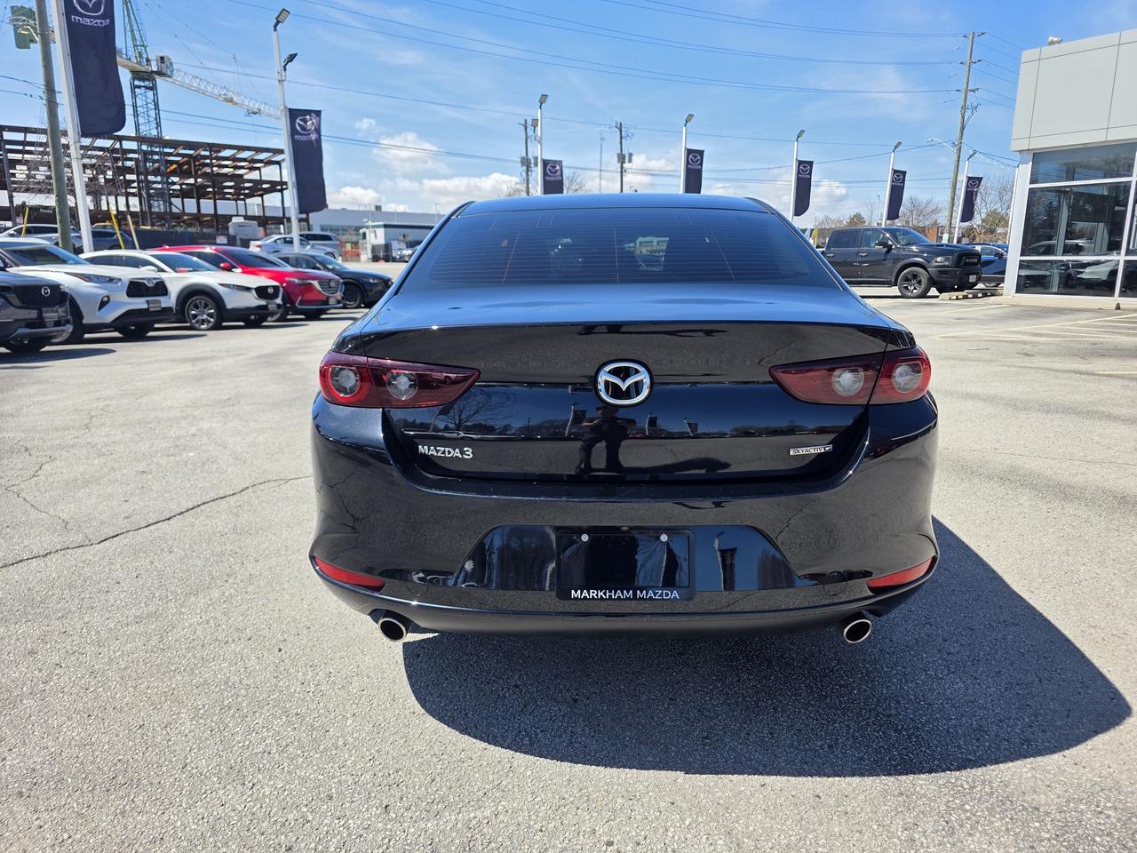 2023 Mazda MAZDA3 GS LUXURY PKG LOW KM CLEAN CARFAX Photo