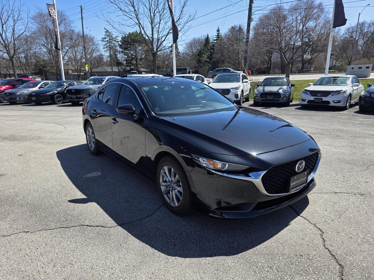 2023 Mazda MAZDA3 GS LUXURY PKG LOW KM CLEAN CARFAX Photo