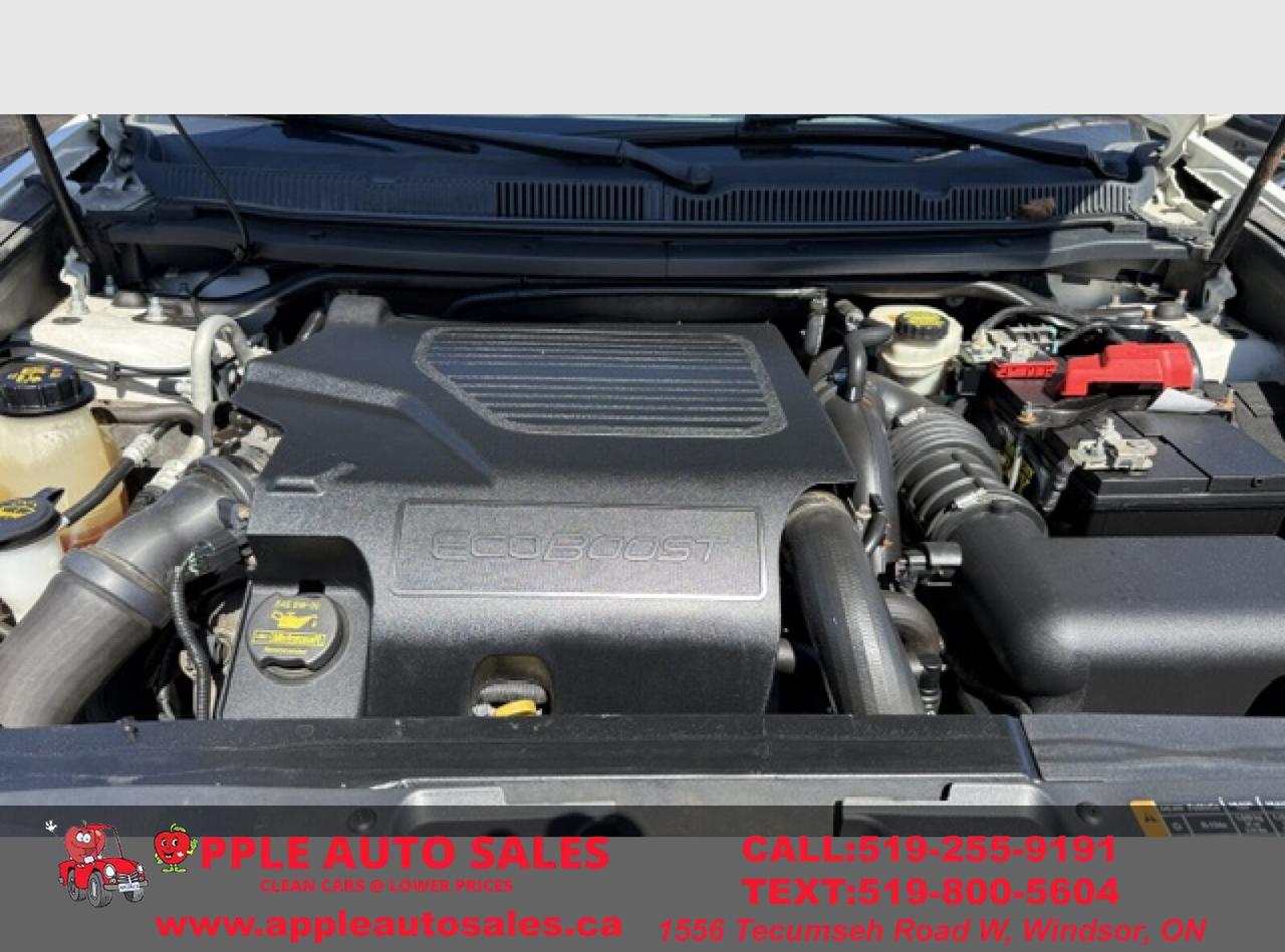 2014 Lincoln MKT  Photo