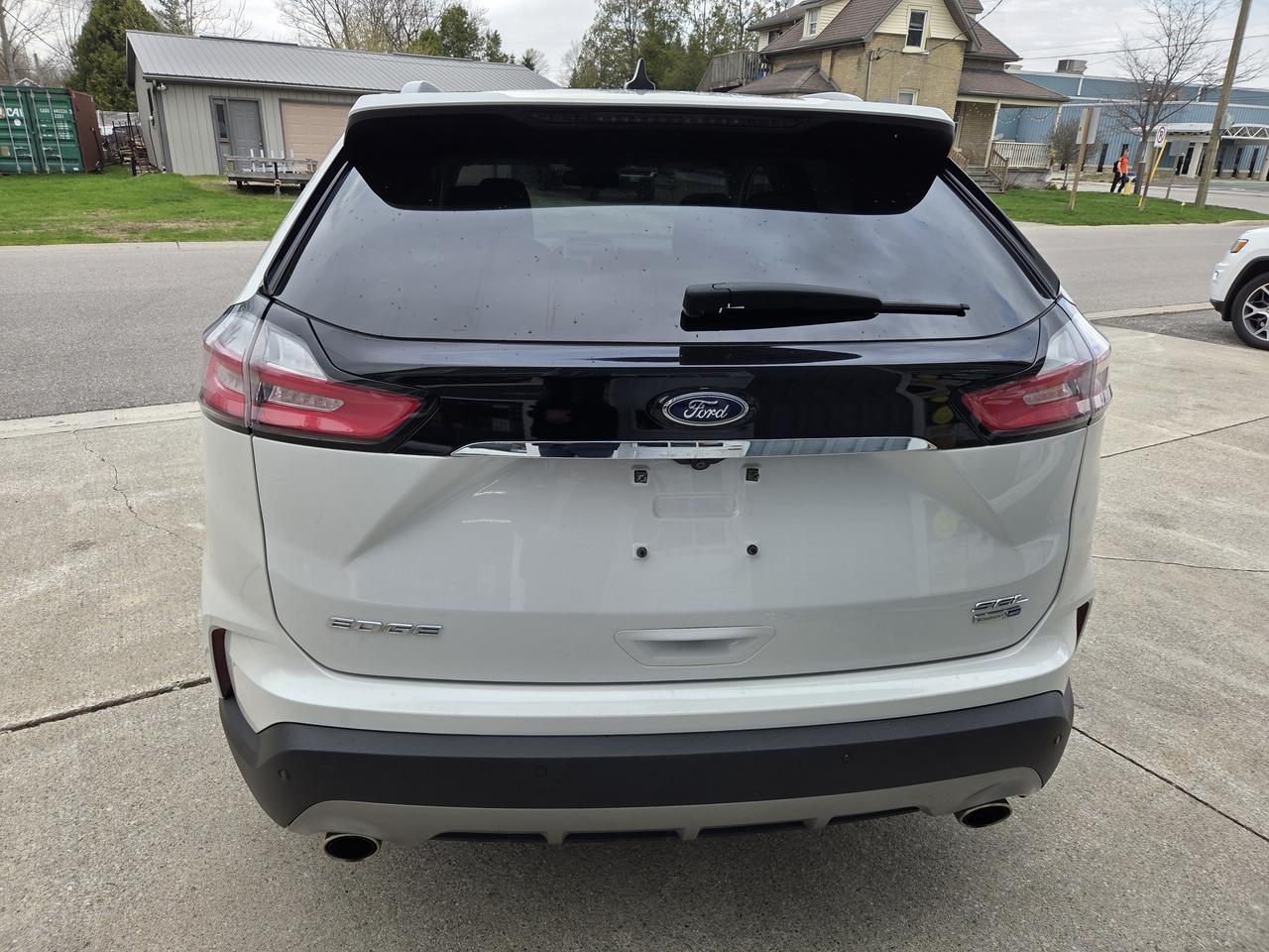 2020 Ford Edge SEL Photo4