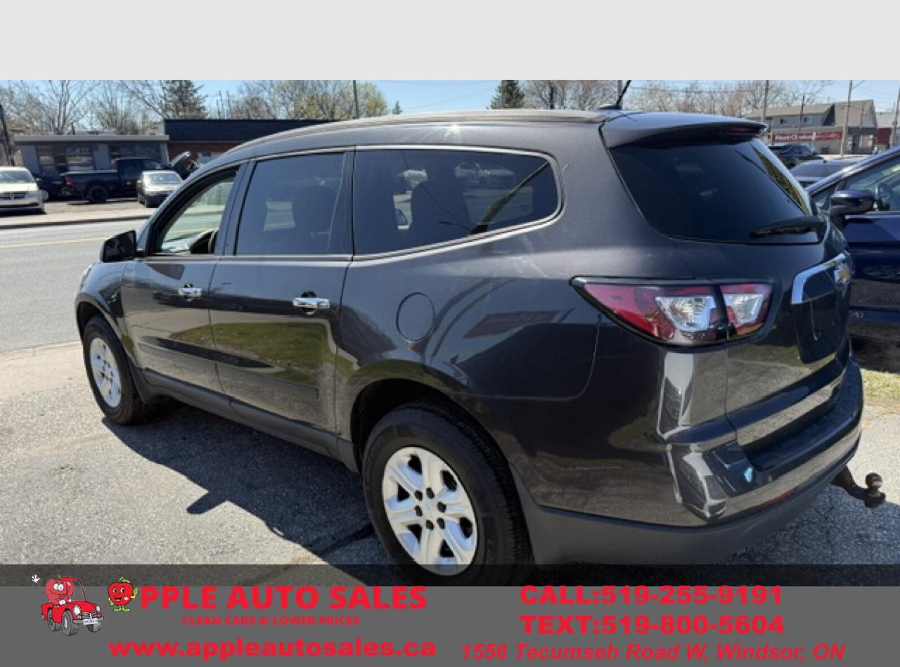 2014 Chevrolet Traverse LS Photo