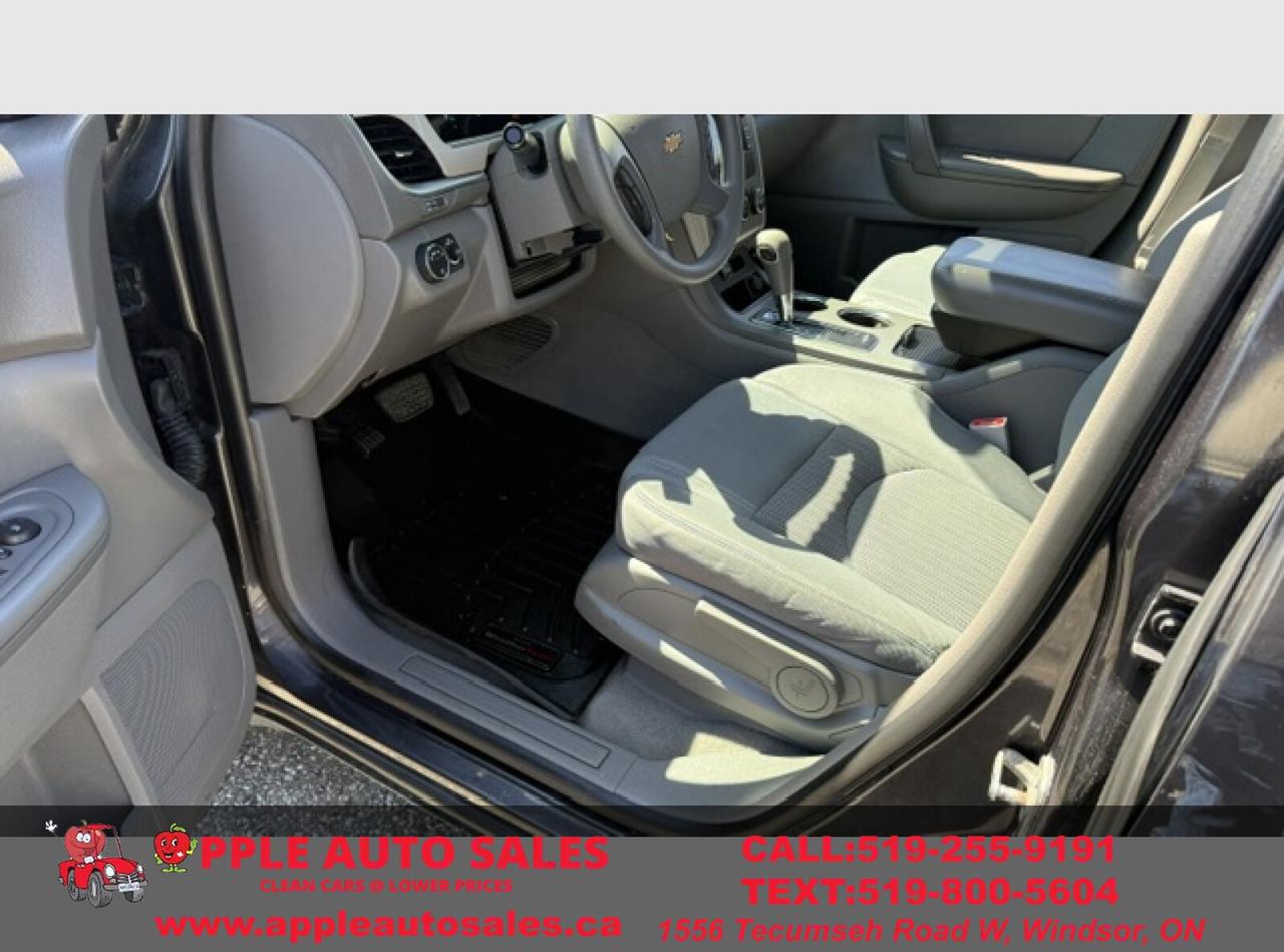 2014 Chevrolet Traverse LS Photo