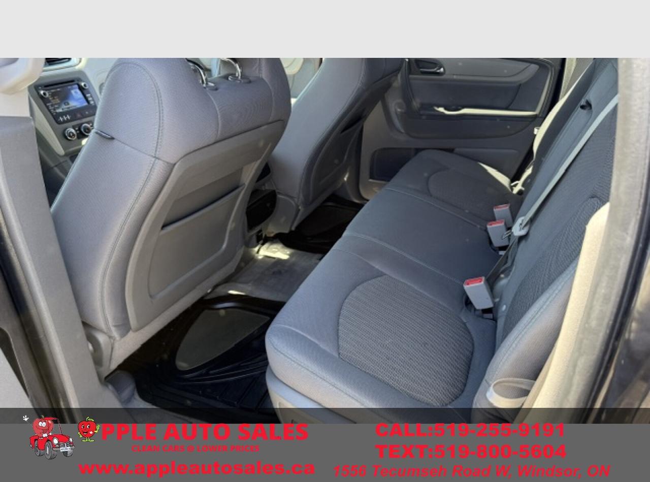 2014 Chevrolet Traverse LS Photo