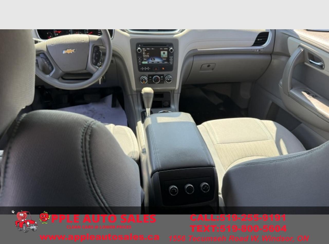 2014 Chevrolet Traverse LS Photo
