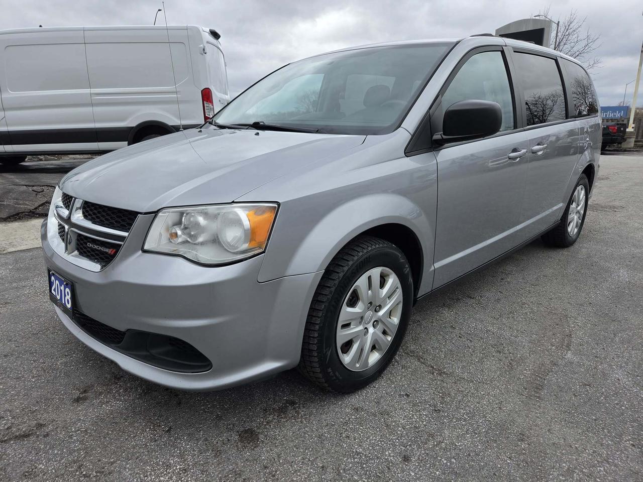 2018 Dodge Grand Caravan SXT 2WD Photo0