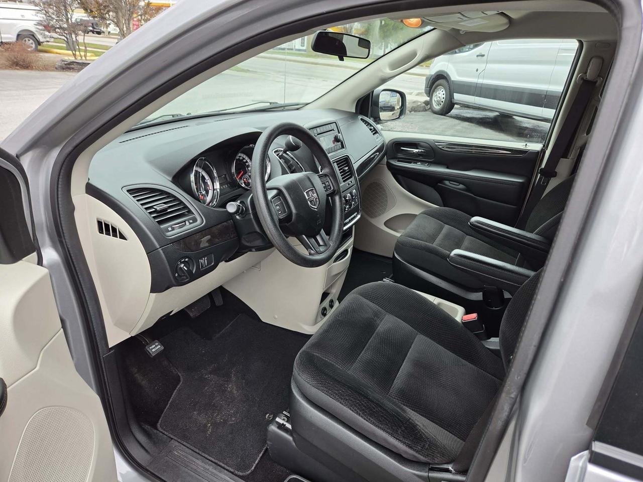 2018 Dodge Grand Caravan SXT 2WD Photo