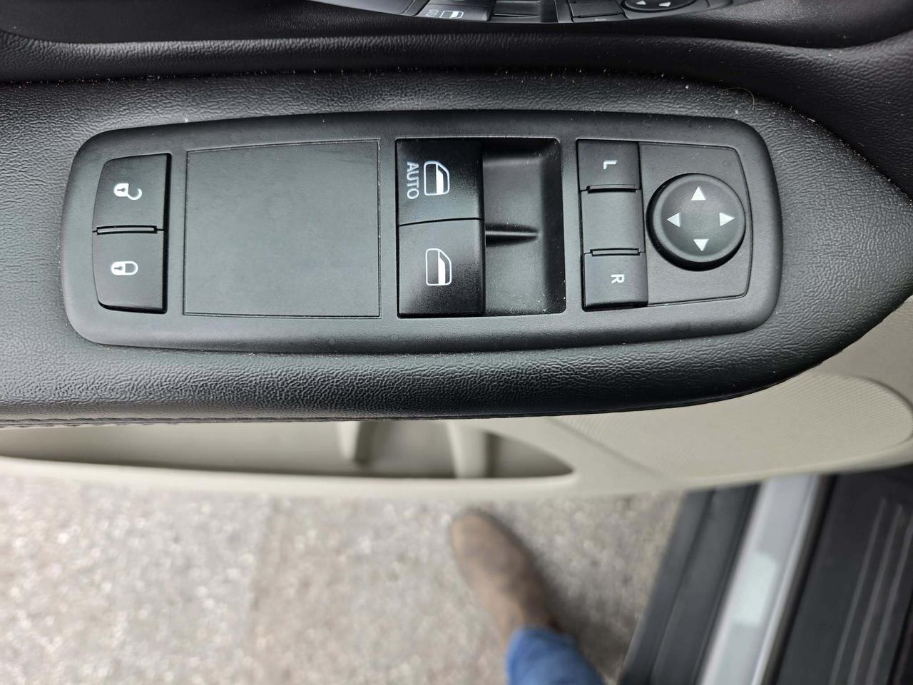 2018 Dodge Grand Caravan SXT 2WD Photo