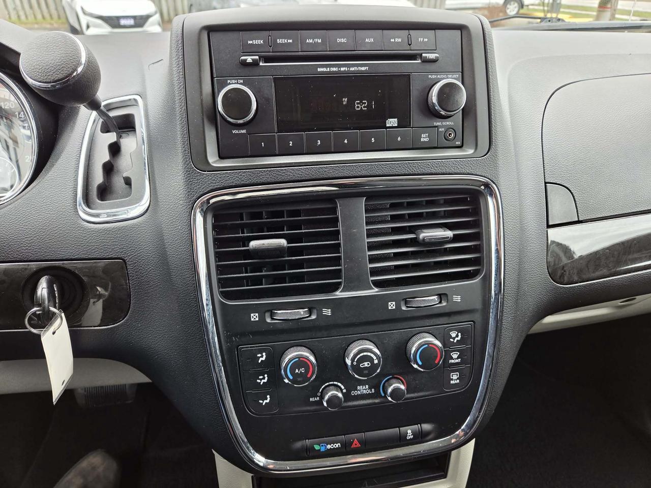 2018 Dodge Grand Caravan SXT 2WD Photo