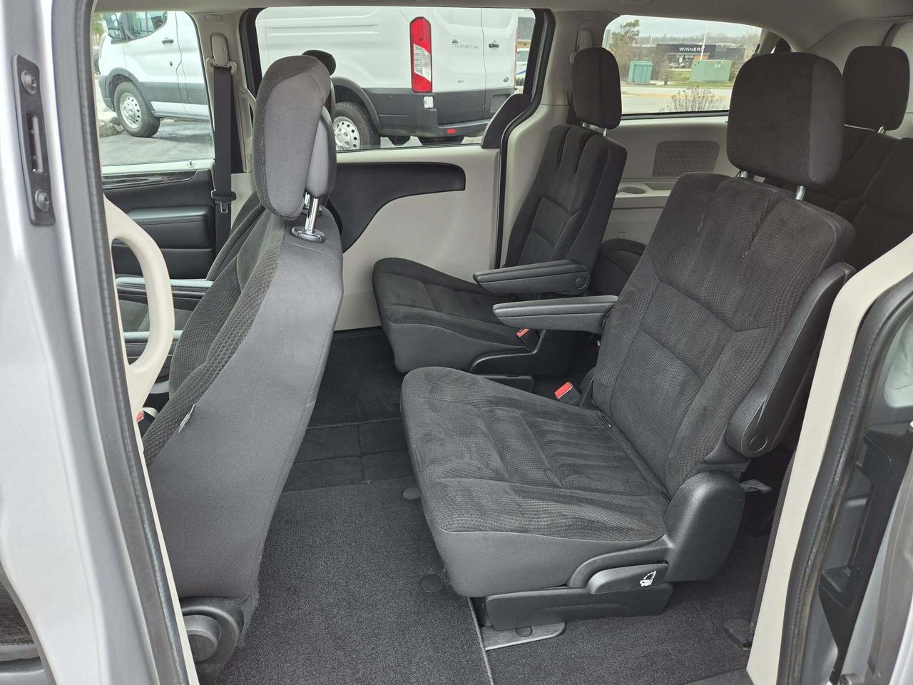 2018 Dodge Grand Caravan SXT 2WD Photo
