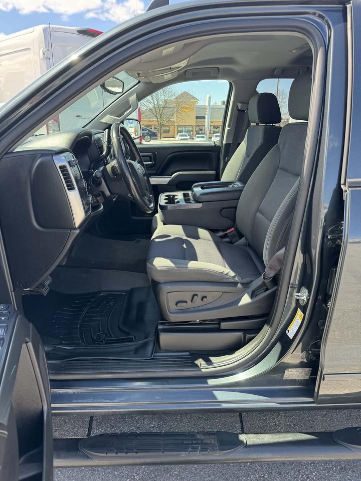 2017 Chevrolet Silverado 1500 4WD Double Cab 143.5  LT w-1LT Photo