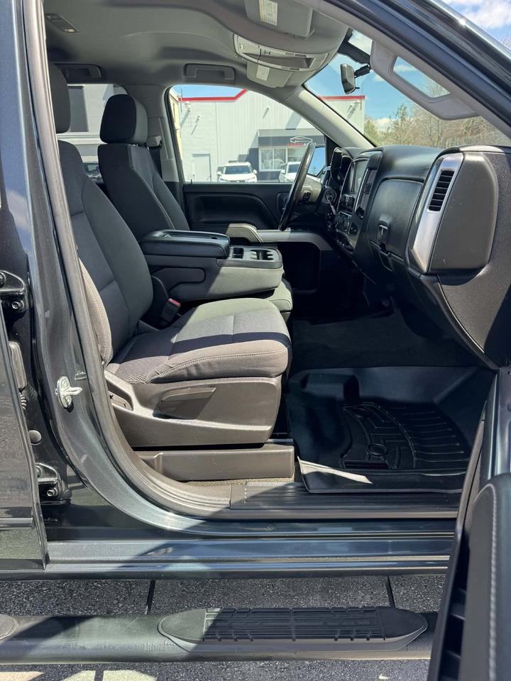 2017 Chevrolet Silverado 1500 4WD Double Cab 143.5  LT w-1LT Photo