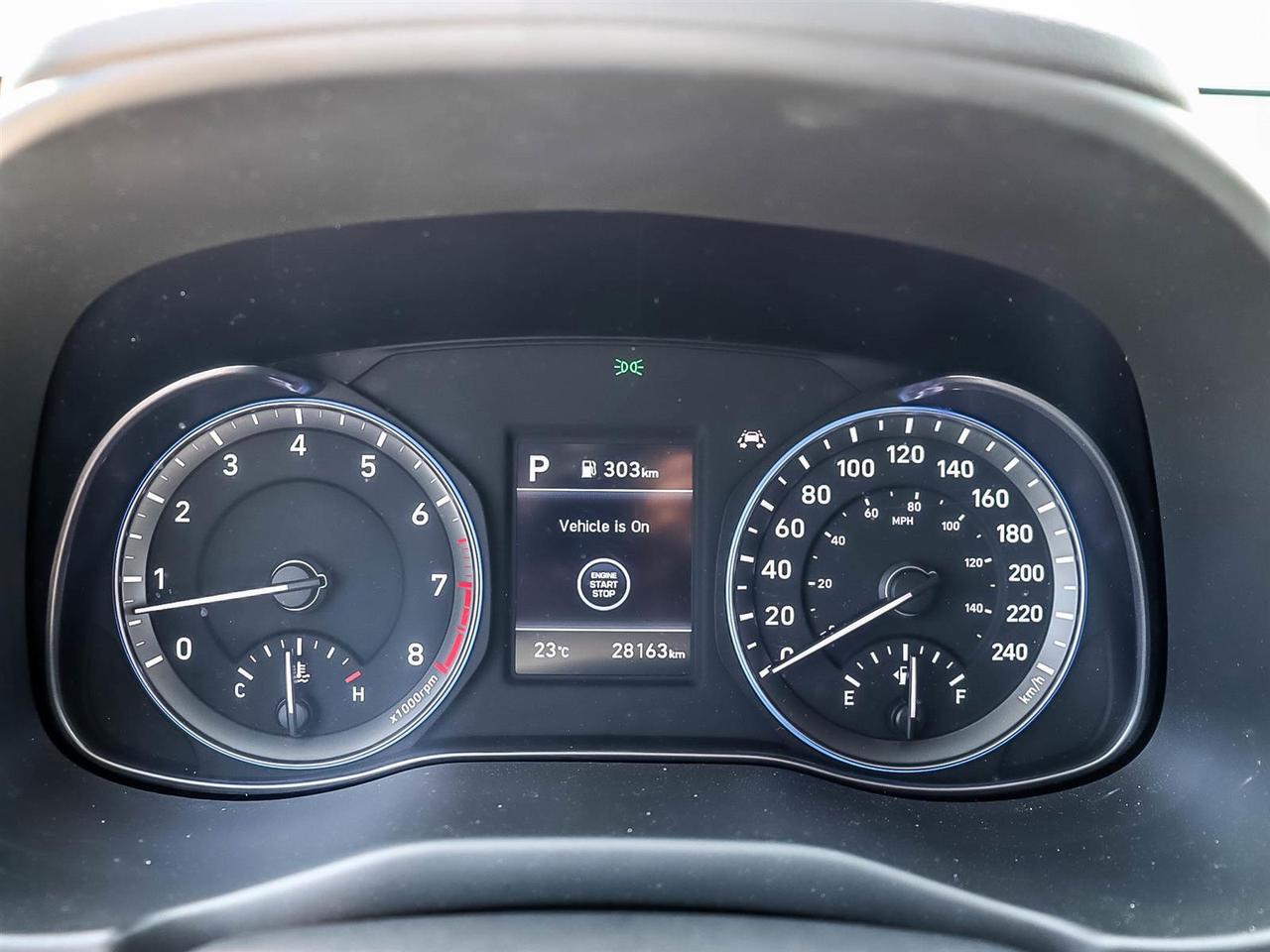 2021 Hyundai KONA LUXURY Photo