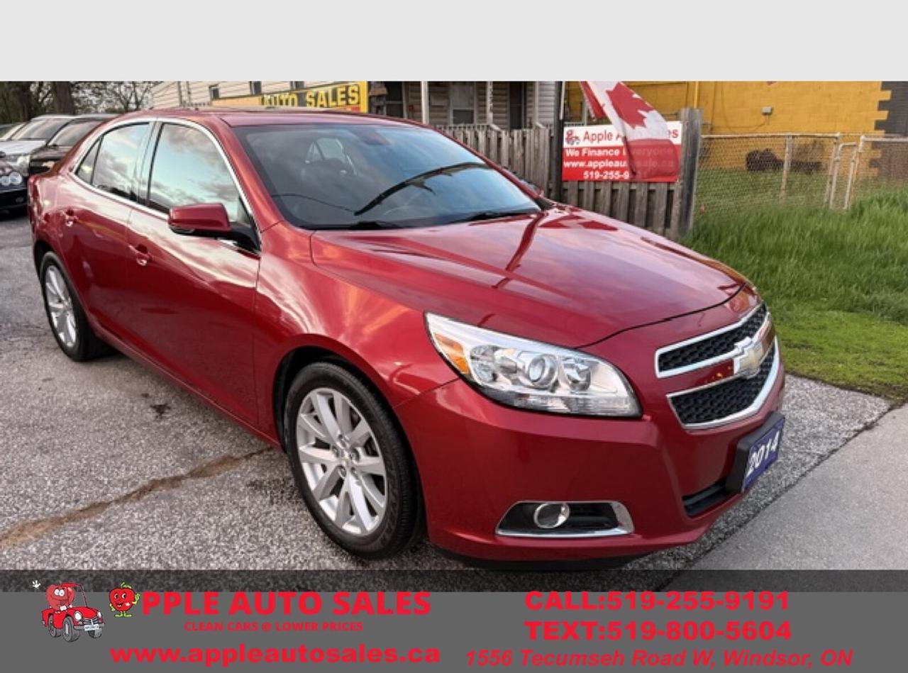 2013 Chevrolet Malibu 2LT Photo2