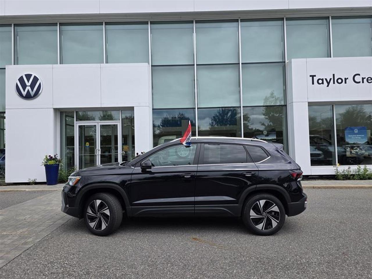 2026 Volkswagen Taos Highline 4MOTION Photo