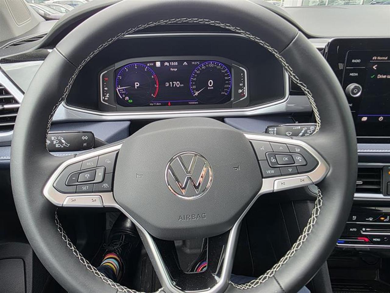 2026 Volkswagen Taos Highline 4MOTION Photo