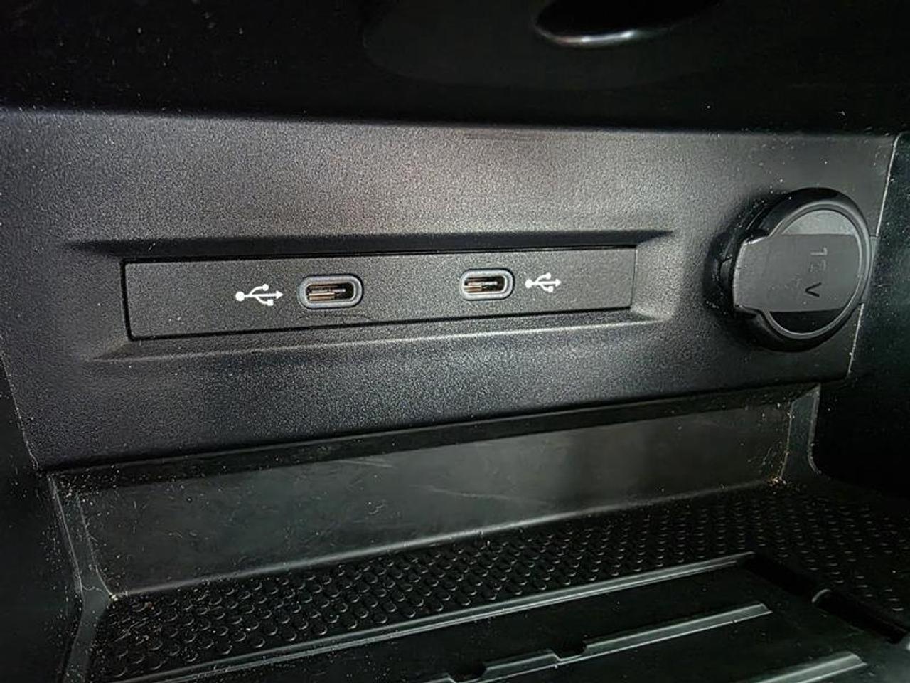 2026 Volkswagen Taos Highline 4MOTION Photo